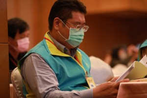 幸福國中莊文凱校長率領團隊協助幕後工作,令人感受幸福。