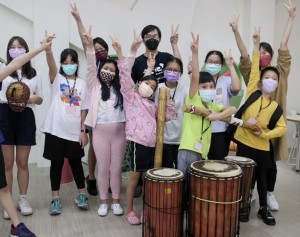 體驗後,學員感染非洲樂舞的活力。
