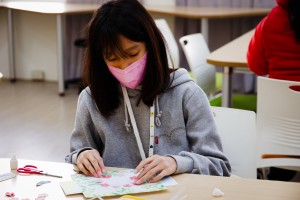 ▲花要這樣擺才會漂亮好看。