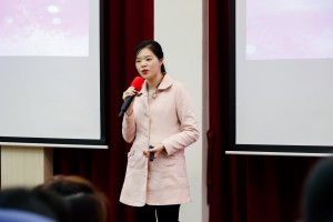 ▲講師李修齊求學生涯時有荊棘卻選擇永不放棄。