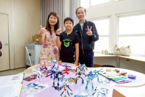 桃園市教育局局長劉仲成特別親臨現場,表揚多位優秀學生。圖:教育局提供