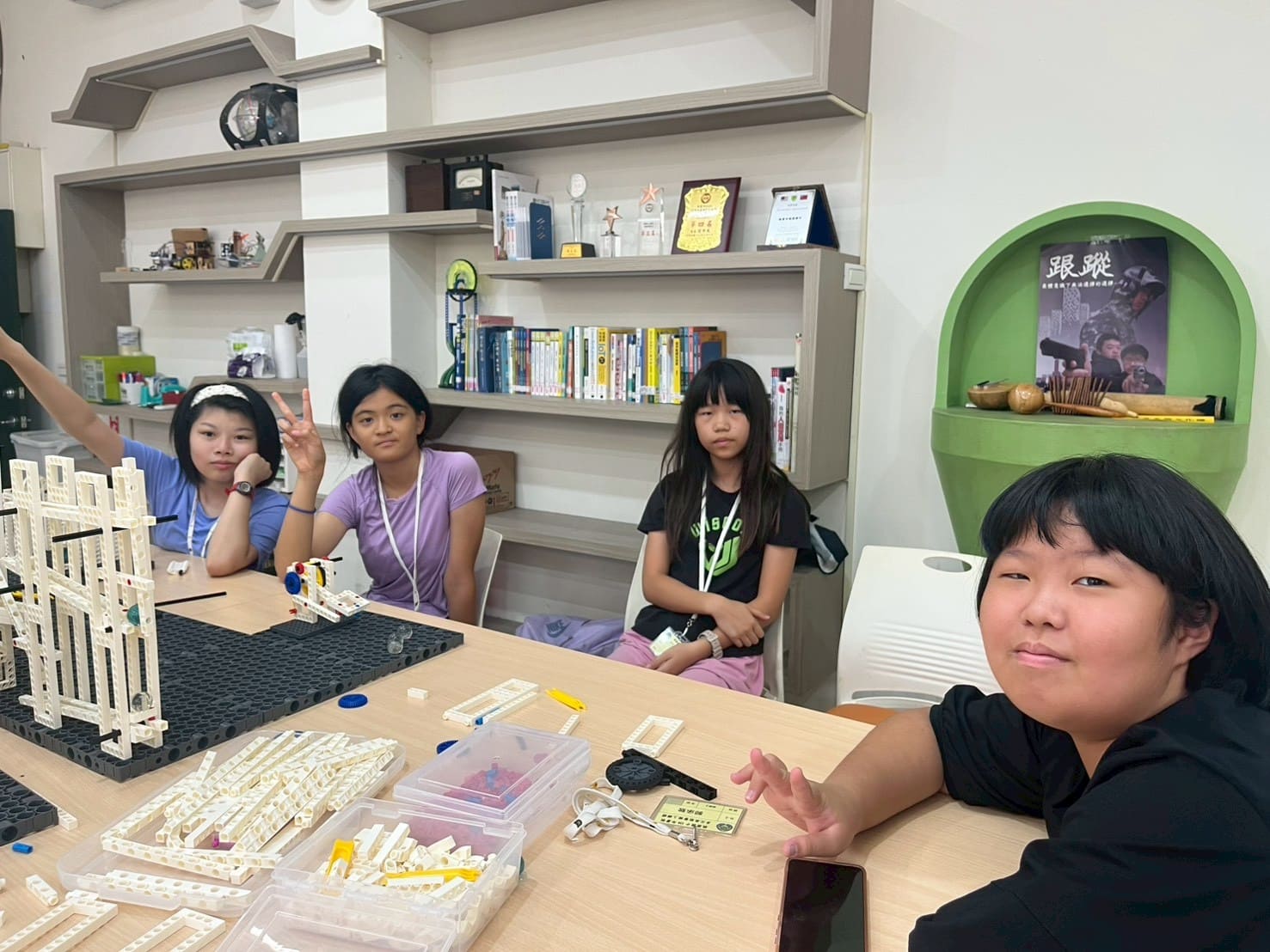LINE_ALBUM_暑期營隊活動-上午場-智高機關王體驗營_250805_140